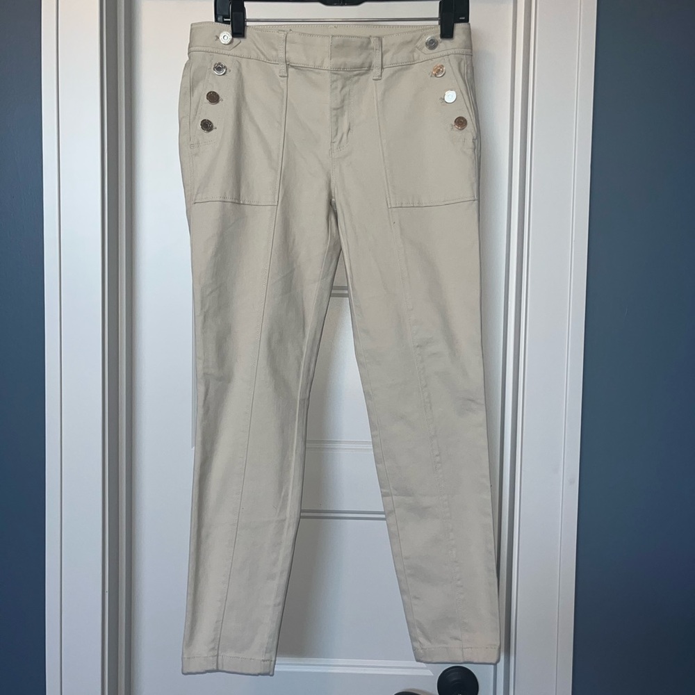 Tan White House Black Market Skimmer pants, size 6. Like new.